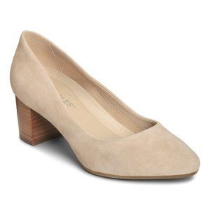 Aerosoles Bone Silver Star Suede Pump